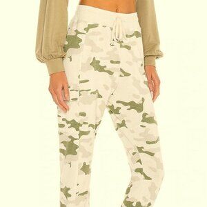 Sundry Cream Camo Cargo Sweatpants